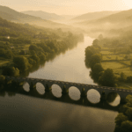 Vale do Rio Lima em Portugal ao amanhecer, origem do sobrenome Lima